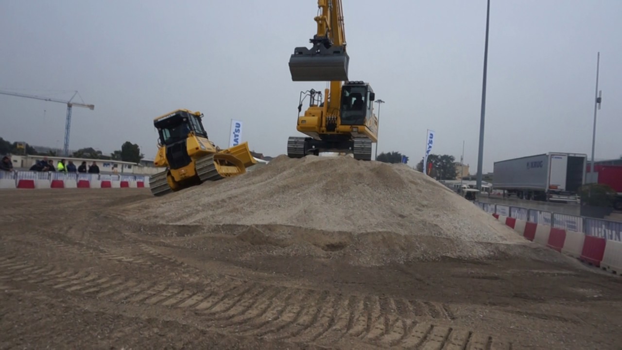 Noile tehnologii KOMATSU la lucru la SAMOTER 2017