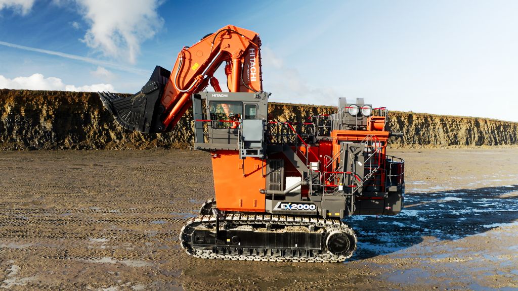 First Hitachi EX2000-7 ultra-large excavator arrives in Europe