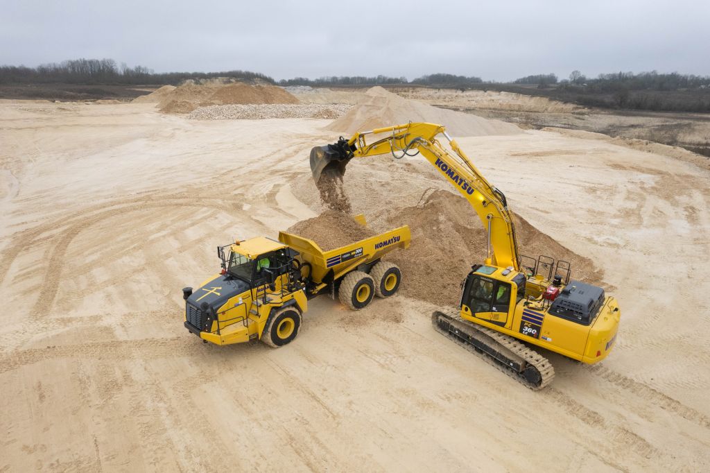 Basculantele articulate Komatsu fac parte din istoria și viitorul construcțiilor Europene