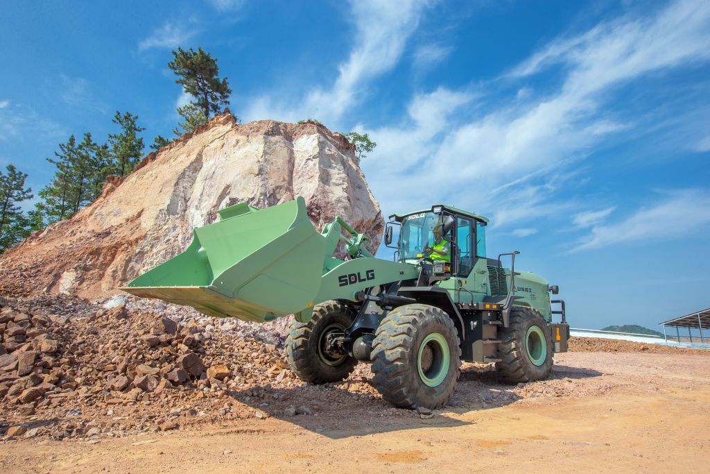 Oferta special de încărcătoare electrice de la QUARRY & RECYCLING MACHINERY (QRM)